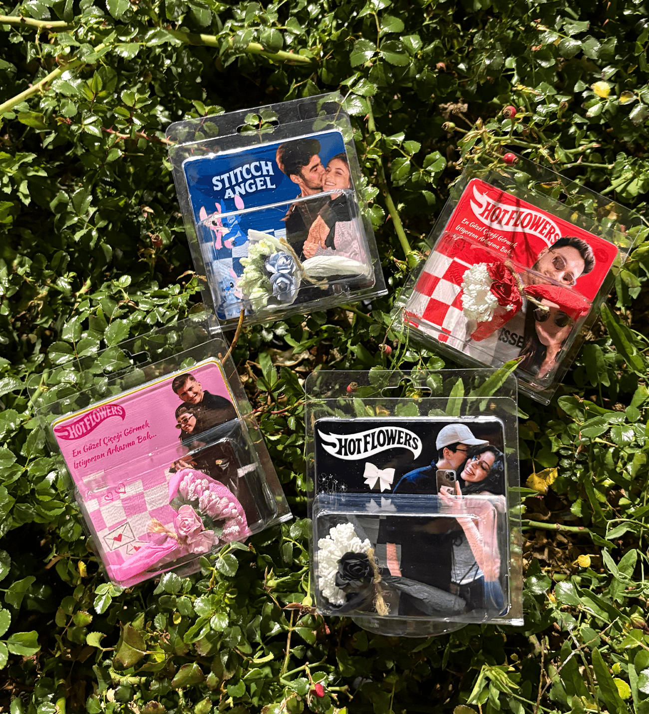 Hot Flowers Kutulu Çiçek Buketi-Kişiye Özel Hot Flowers Kırmızı
